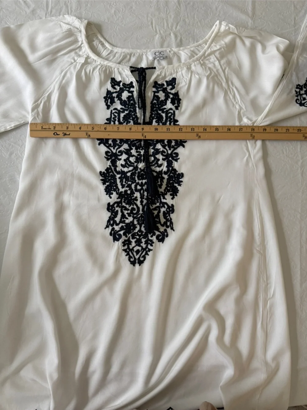 C/C Connection Embroidered Tunic Dress. Small
